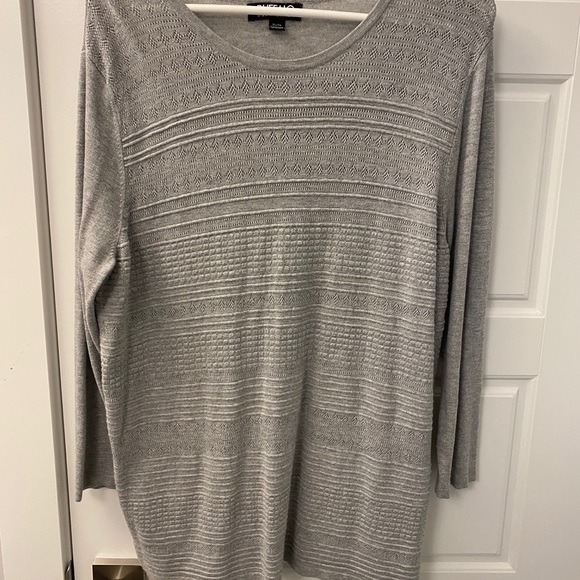Grey sweater - Picture 1 of 4